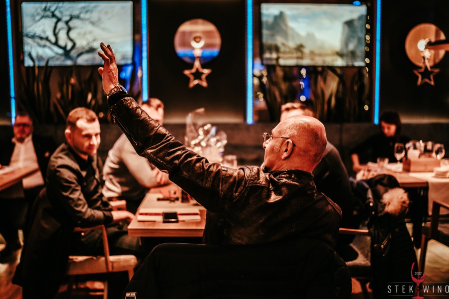W eleganckiej restauracji na rzecz chorego chłopczyka. Darczyńcy byli hojni - foto
