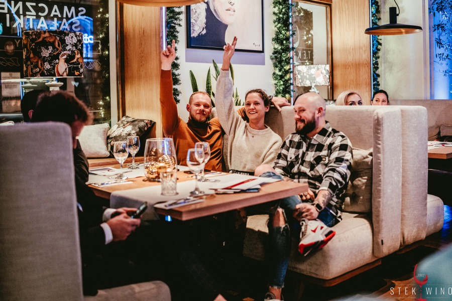 W eleganckiej restauracji na rzecz chorego chłopczyka. Darczyńcy byli hojni - foto