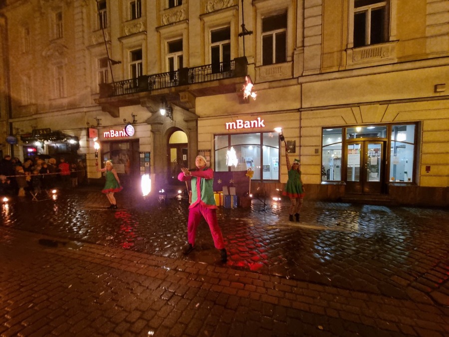 Efektowne show pirotechniczne oczarowało publiczność. Takich widowisk nam trzeba! ZDJĘCIA