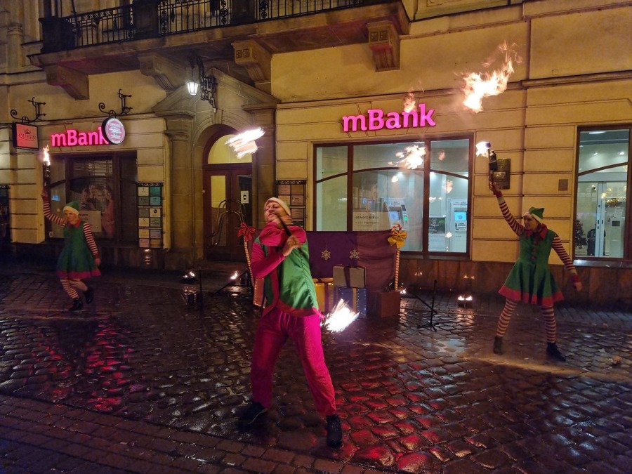 Efektowne show pirotechniczne oczarowało publiczność. Takich widowisk nam trzeba! ZDJĘCIA
