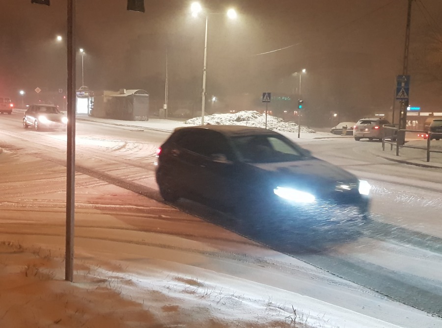 Pogoda zaskoczyła synoptyków. Paraliż na Andersa ZDJĘCIA