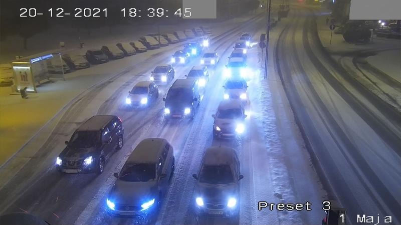 Pogoda zaskoczyła synoptyków. Paraliż na Andersa ZDJĘCIA