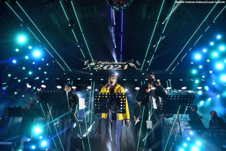 Rewelacyjny sylwester pod ratuszem. Enej zdążył na koncert w Bielsku-Białej ZDJĘCIA