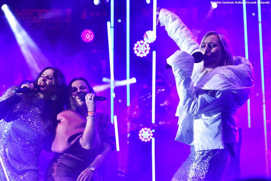 Rewelacyjny sylwester pod ratuszem. Enej zdążył na koncert w Bielsku-Białej ZDJĘCIA