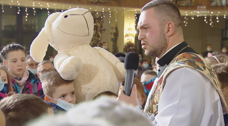 Transmisja na cały świat z os. Karpackiego. Kazanie przy użyciu pluszowej owieczki ZDJĘCIA