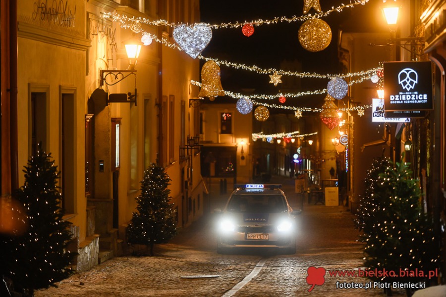 Magiczna opowieść filmowa z Bielska-Białej. Nocne sceny na starówce ZDJĘCIA