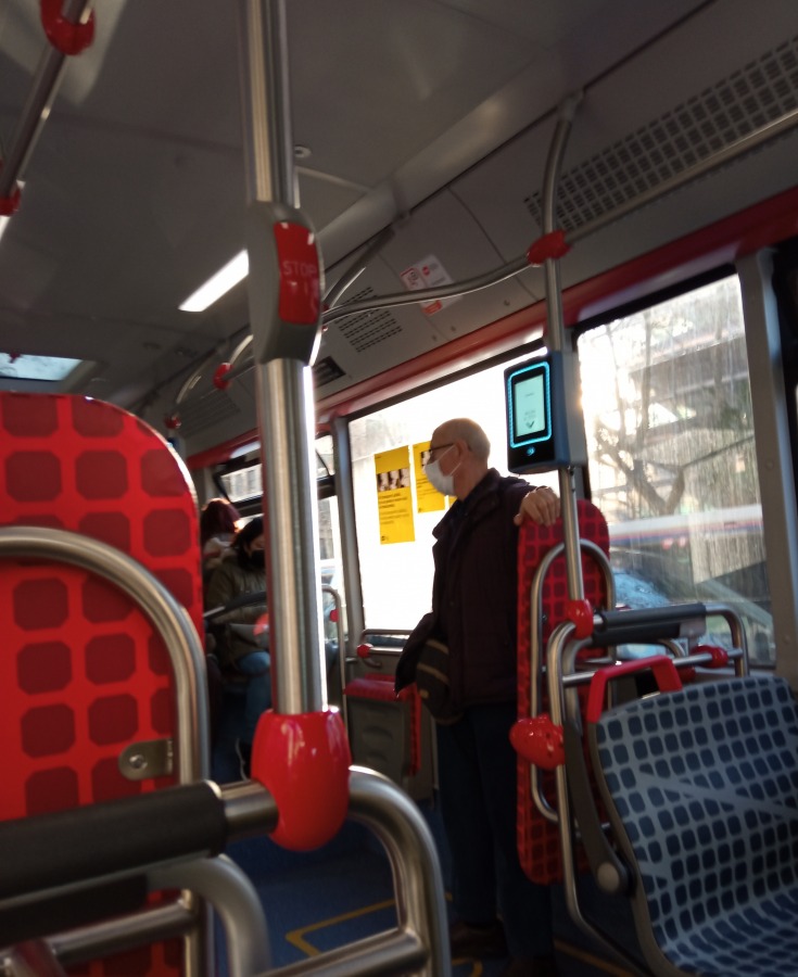 Rząd nie mógł zamknąć barów, bo doszłoby do rewolucji. Codziennie jest jakaś fiesta