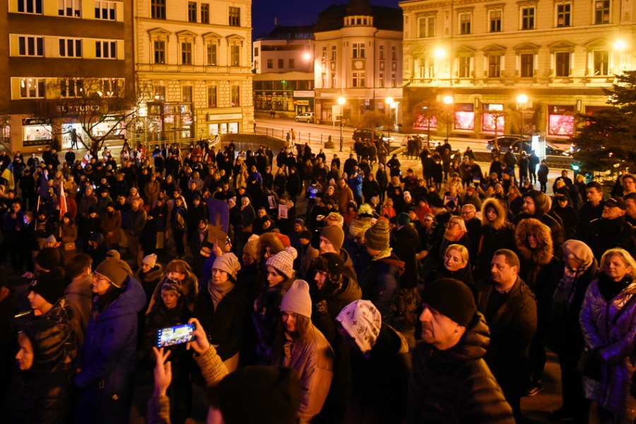Ukraina potrzebuje naszej pomocy! Silny głos bielszczan na placu Chrobrego ZDJĘCIA
