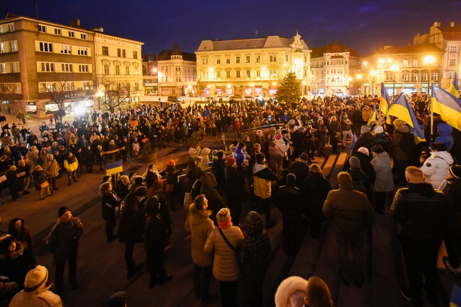 Ukraina potrzebuje naszej pomocy! Silny głos bielszczan na placu Chrobrego ZDJĘCIA