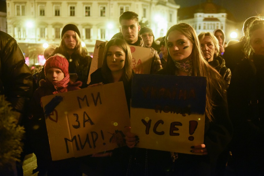 Ukraina potrzebuje naszej pomocy! Silny głos bielszczan na placu Chrobrego ZDJĘCIA
