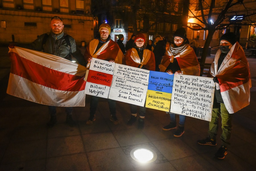 Ukraina potrzebuje naszej pomocy! Silny głos bielszczan na placu Chrobrego ZDJĘCIA