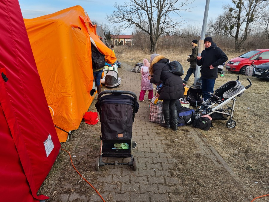 Z Bielska-Białej zawieźli dary na granicę z Ukrainą. "Widok dramatyczny" ZDJĘCIA