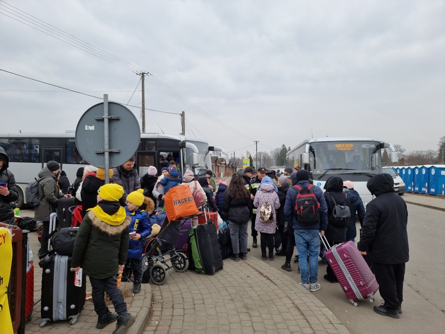 Portal bielsko.biala.pl jedzie z darami na granicę. Relacja na żywo AKTUALIZACJA
