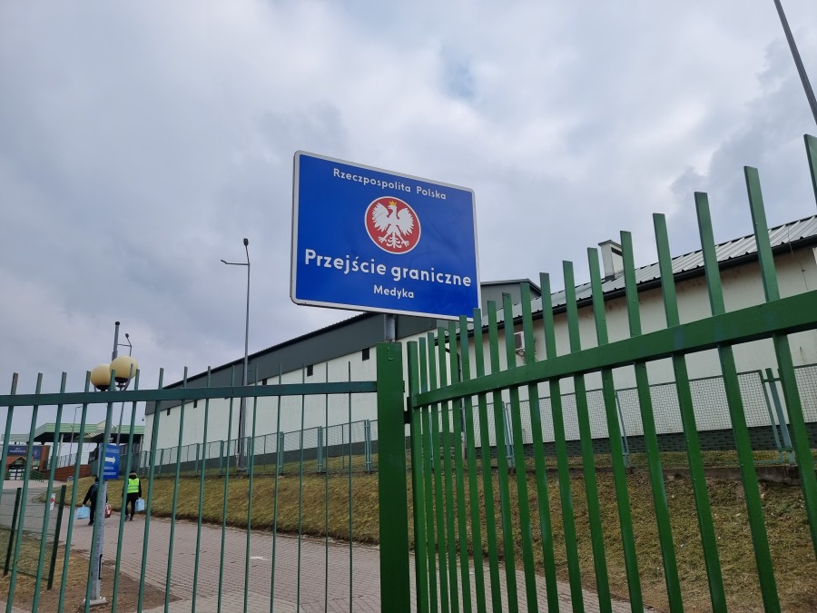 Portal bielsko.biala.pl jedzie z darami na granicę. Relacja na żywo AKTUALIZACJA