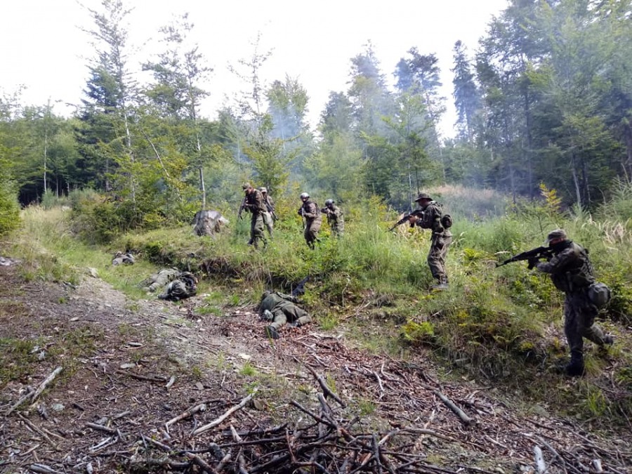 Uczą obsługi broni palnej i podstawy taktyki piechoty. Czekają na chętnych - foto