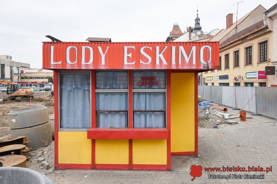 Lody Eskimo przechodzą do historii. Wyburzenia na placu Wojska Polskiego ZDJĘCIA