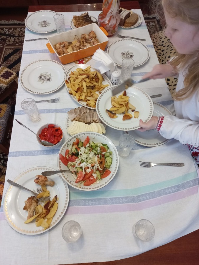 Bielszczanie w kraju ogarniętym wojną. Ewakuują uchodźców spod Kijowa ZDJĘCIA
