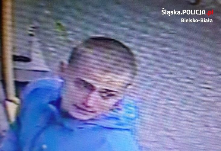 Napad na salon gier. Trwają poszukiwania nożownika ZDJĘCIA