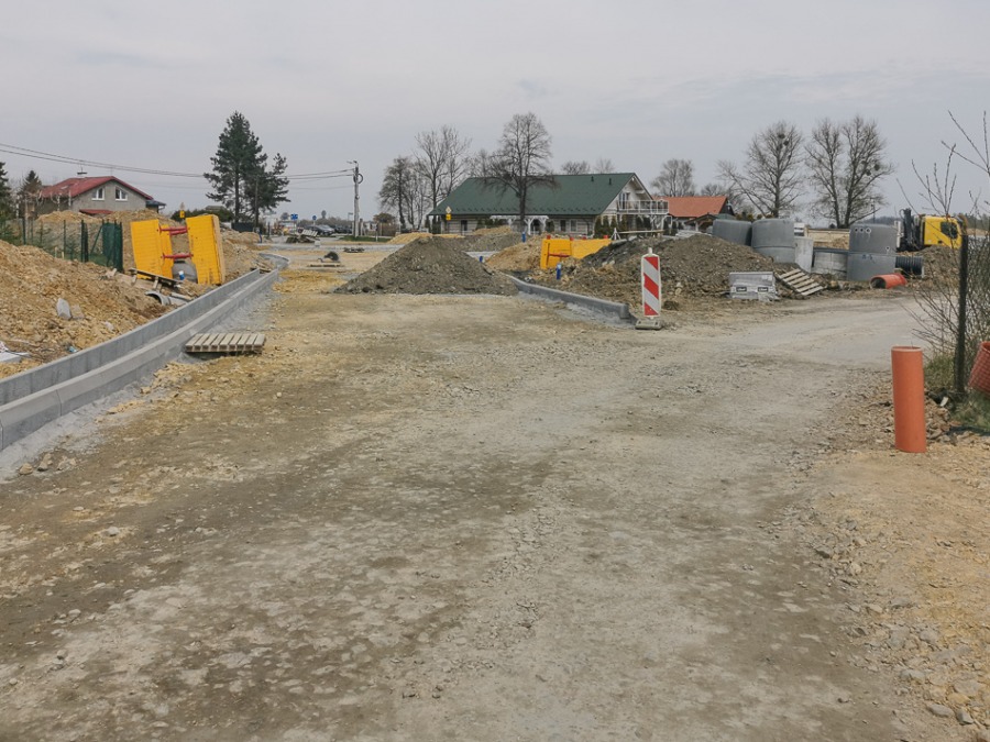Na Łowieckiej widać duże zmiany. Połączenie Wapienicy z lotniskiem ZDJĘCIA