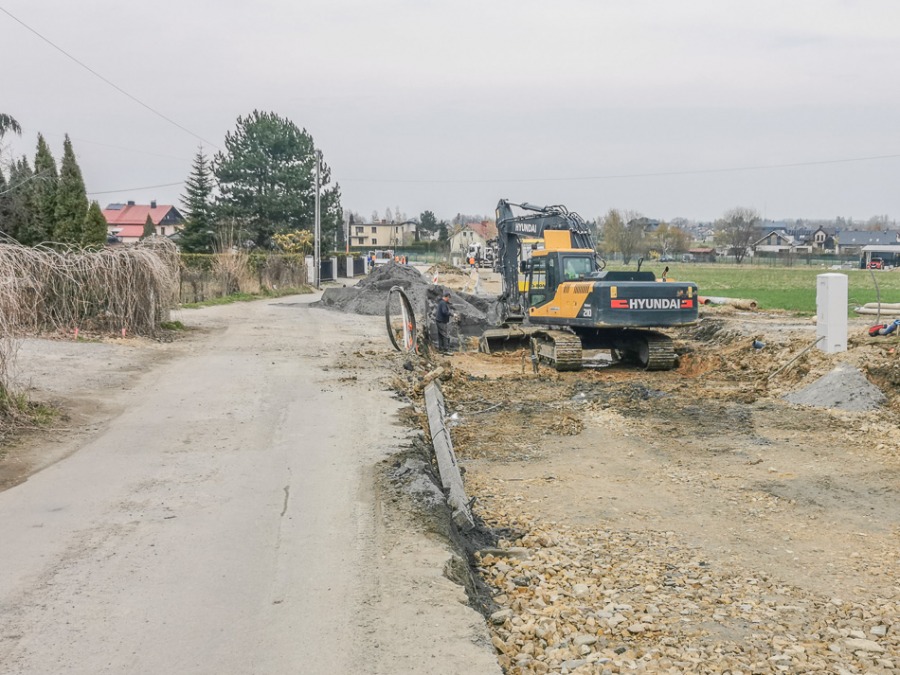 Na Łowieckiej widać duże zmiany. Połączenie Wapienicy z lotniskiem ZDJĘCIA