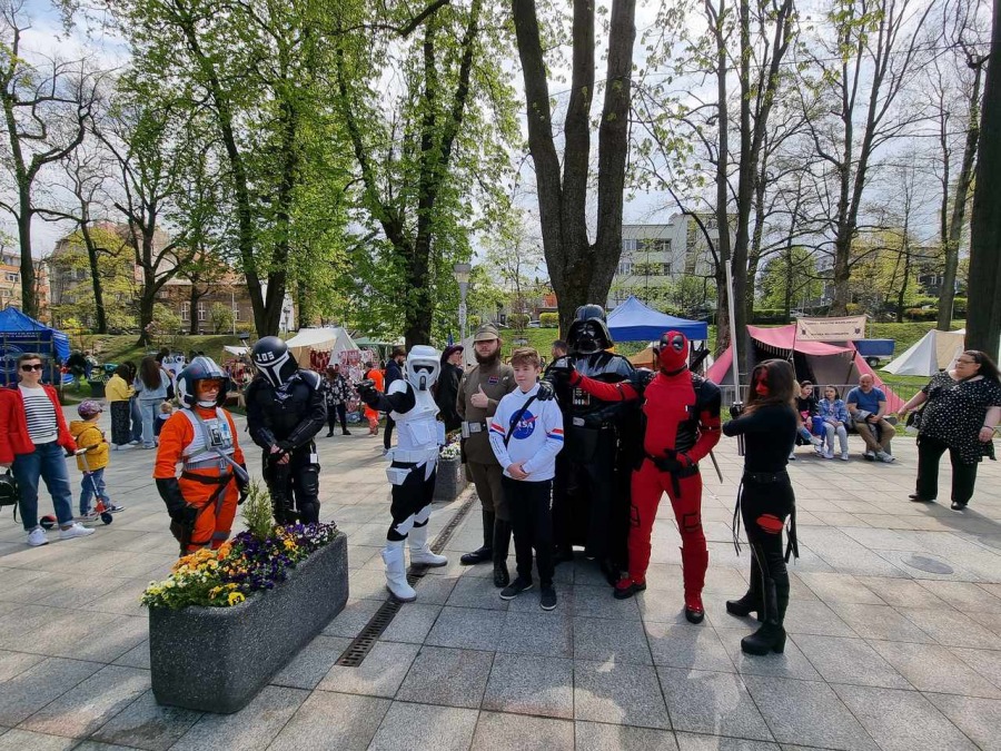 Prawdziwa gratka dla fanów „Władcy Pierścieni” i „Gwiezdnych Wojen” ZDJĘCIA