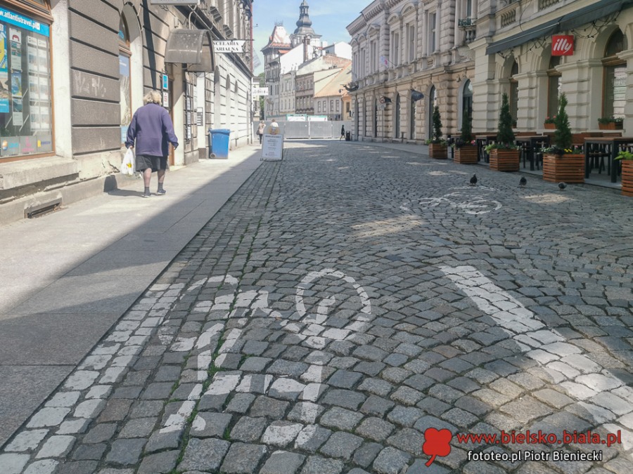 Koszmar na sztandarowej trasie rowerowej. Zagrożenia dla rowerzystów ZDJĘCIA