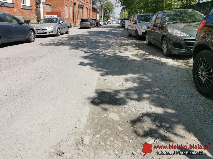 Koszmar na sztandarowej trasie rowerowej. Zagrożenia dla rowerzystów ZDJĘCIA