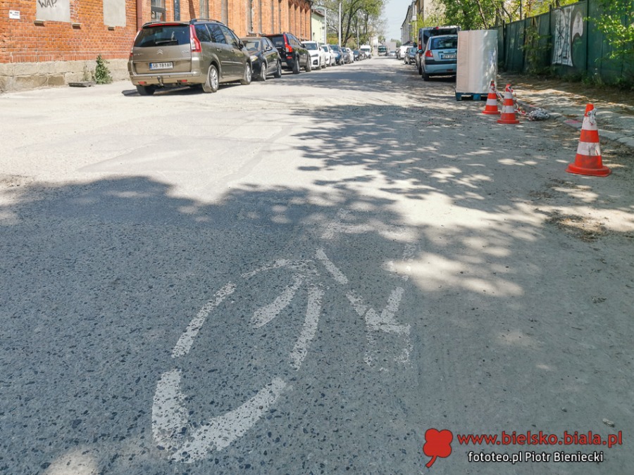 Koszmar na sztandarowej trasie rowerowej. Zagrożenia dla rowerzystów ZDJĘCIA