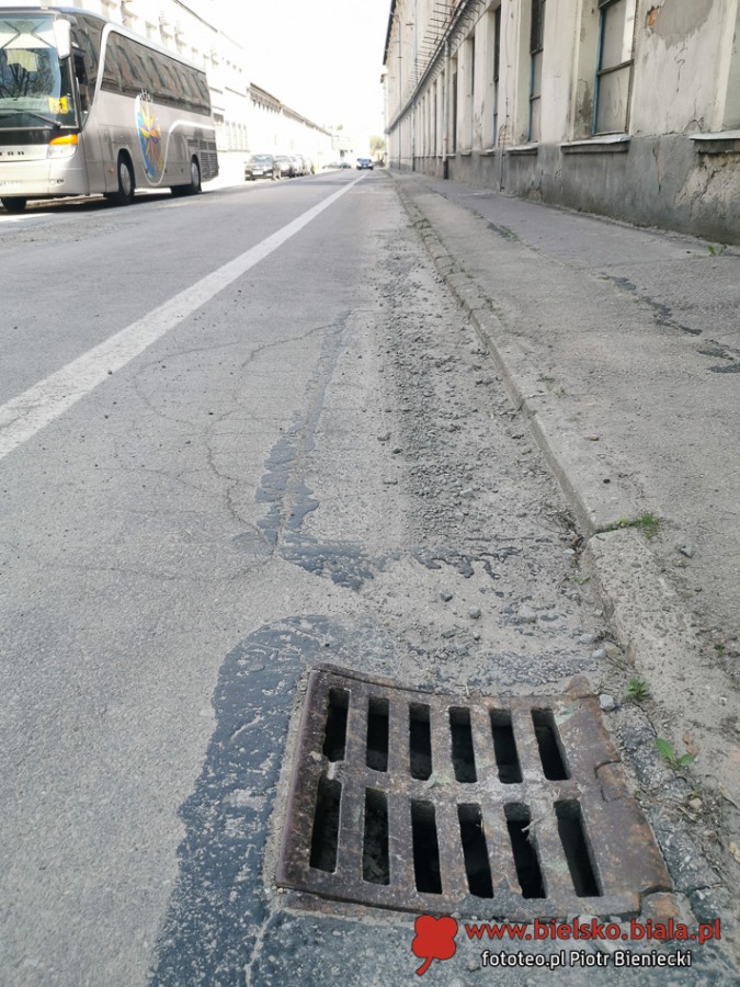 Koszmar na sztandarowej trasie rowerowej. Zagrożenia dla rowerzystów ZDJĘCIA