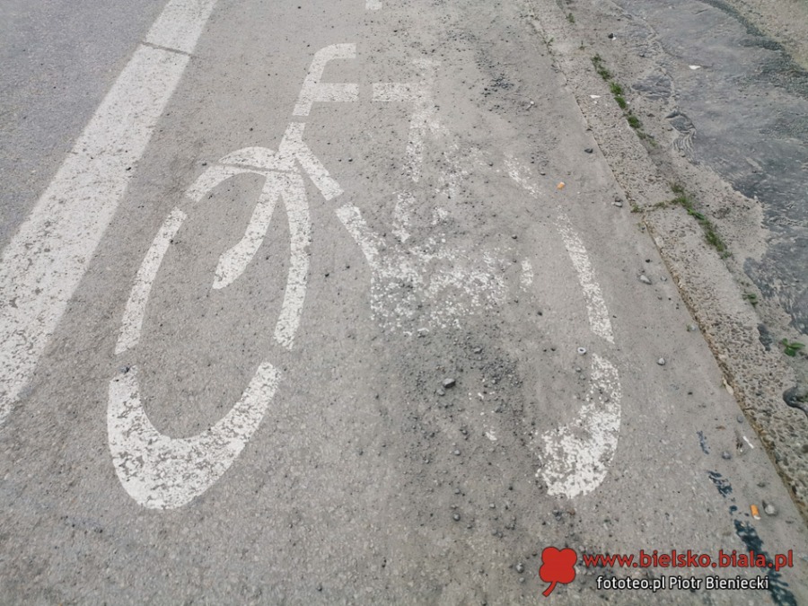 Koszmar na sztandarowej trasie rowerowej. Zagrożenia dla rowerzystów ZDJĘCIA