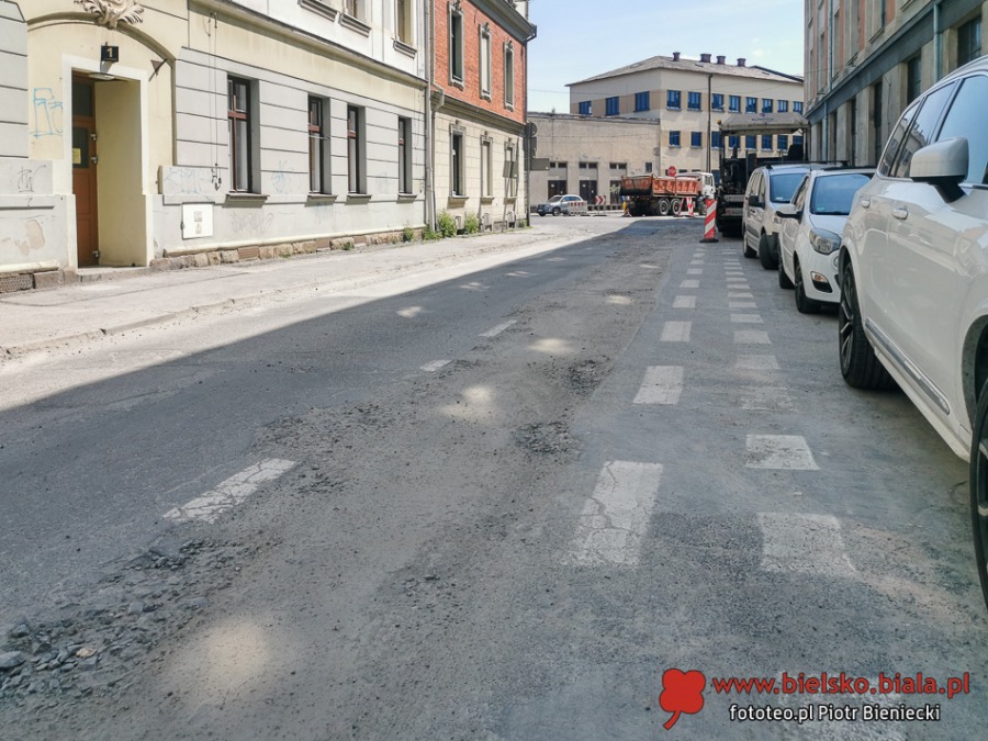 Koszmar na sztandarowej trasie rowerowej. Zagrożenia dla rowerzystów ZDJĘCIA