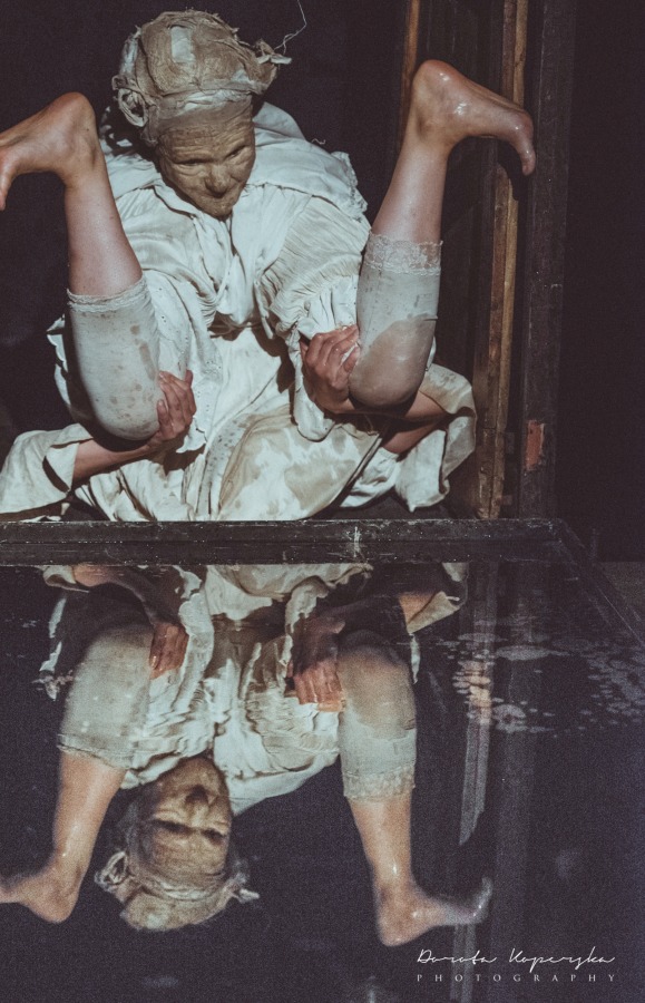 Wielki teatr w Bielsku-Białej. Publiczność zachwycona grą aktorów - ZDJĘCIA I WIDEO