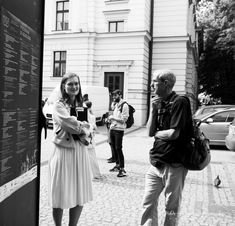 Wielki teatr w Bielsku-Białej. Publiczność zachwycona grą aktorów - ZDJĘCIA I WIDEO