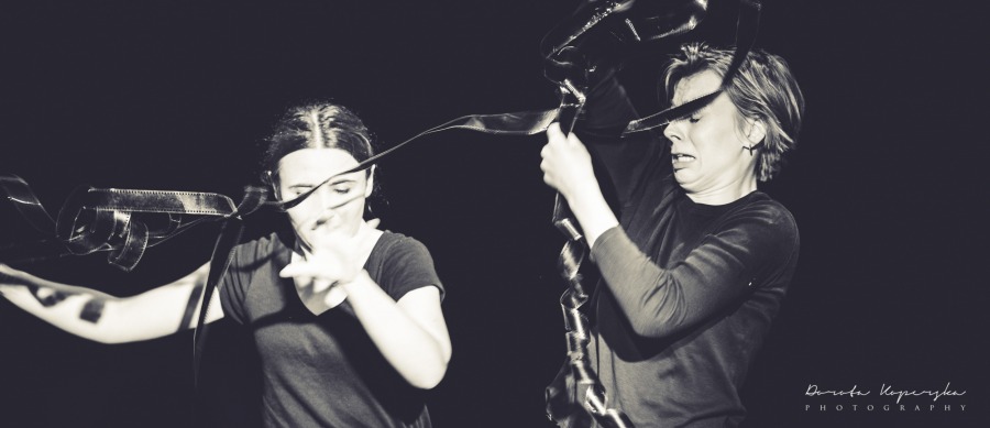 Wielki teatr w Bielsku-Białej. Publiczność zachwycona grą aktorów - ZDJĘCIA I WIDEO