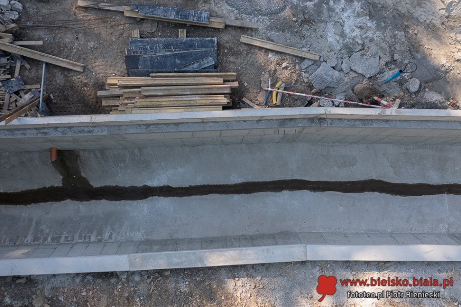 Beton pod Szyndzielnią. Kontrowersyjna inwestycja nabiera kształtów ZDJĘCIA
