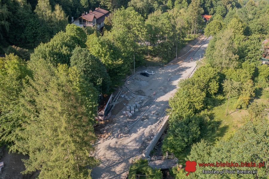 Beton pod Szyndzielnią. Kontrowersyjna inwestycja nabiera kształtów ZDJĘCIA