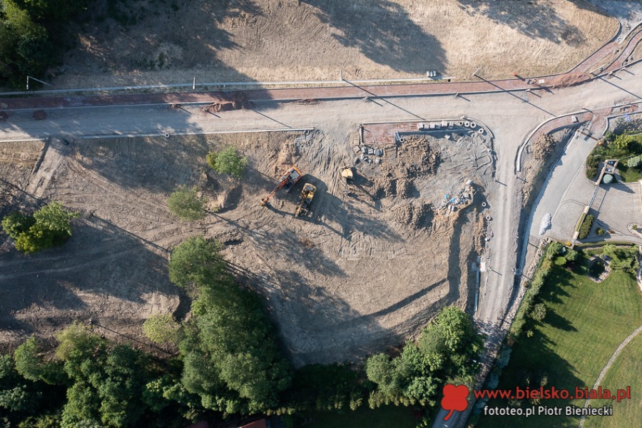 Beton pod Szyndzielnią. Kontrowersyjna inwestycja nabiera kształtów ZDJĘCIA