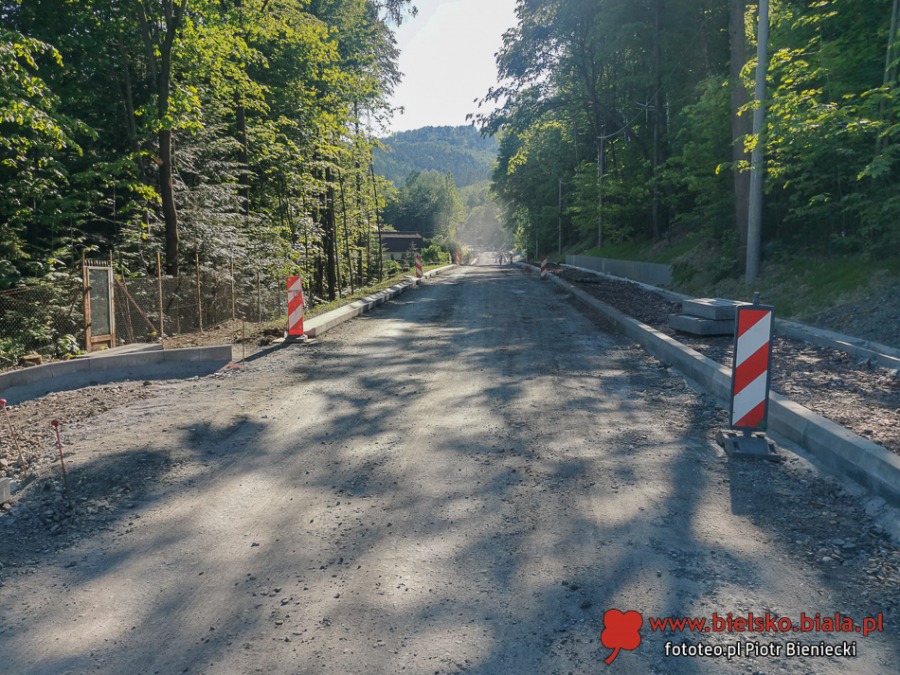 Beton pod Szyndzielnią. Kontrowersyjna inwestycja nabiera kształtów ZDJĘCIA