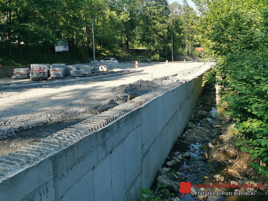 Beton pod Szyndzielnią. Kontrowersyjna inwestycja nabiera kształtów ZDJĘCIA