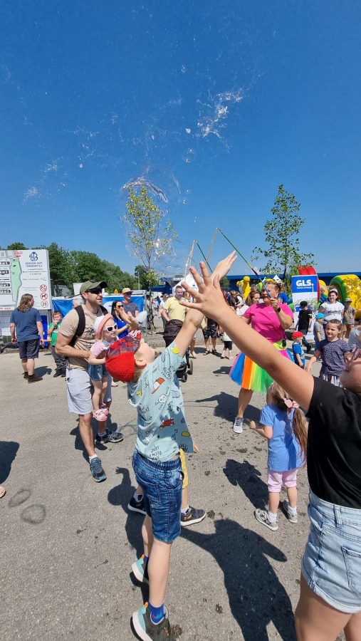 Smakołyki i prezenty. Wymarzony Dzień Dziecka w Wapienicy ZDJĘCIA