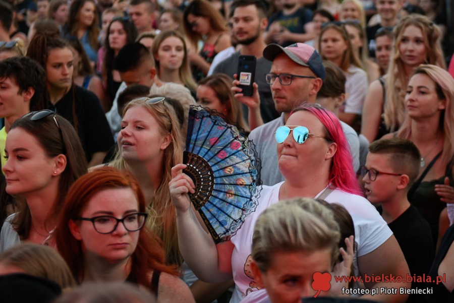 Konfetti, pirotechnika i Sobel. Młoda publiczność była zachwycona ZDJĘCIA