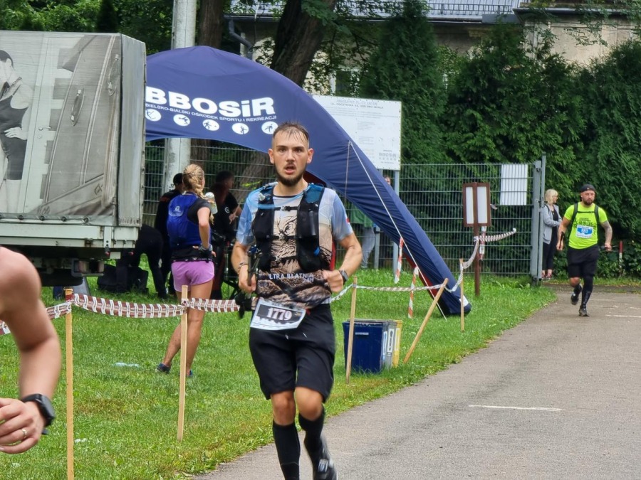 Słynny bieg górski w Bielsku-Białej. 13 godzin na morderczej trasie ZDJĘCIA