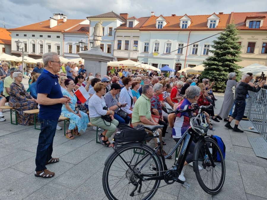 Ramię w ramię z Ukraińcami. W Bielsku-Białej w rocznicę „Cudu nad Wisłą” ZDJĘCIA