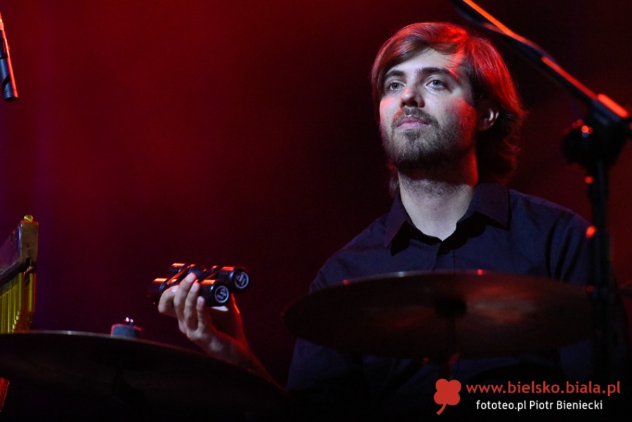 Przeboje Beatlesów i Elvisa. Mika idzie w ślady swoich wielkich rodziców ZDJĘCIA