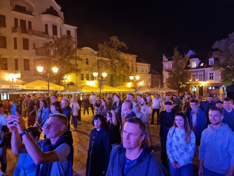 Karolak jest wszędzie! Gwiazdor „Listów do M.” śpiewa w Bielsku-Białej ZDJĘCIA