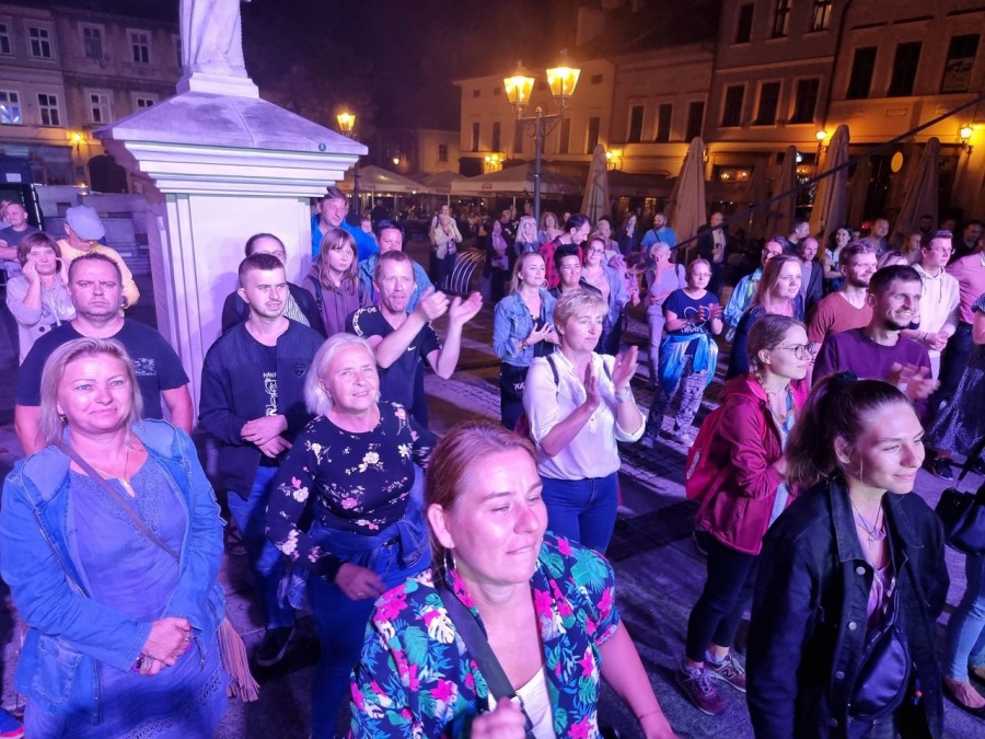 Karolak jest wszędzie! Gwiazdor „Listów do M.” śpiewa w Bielsku-Białej ZDJĘCIA