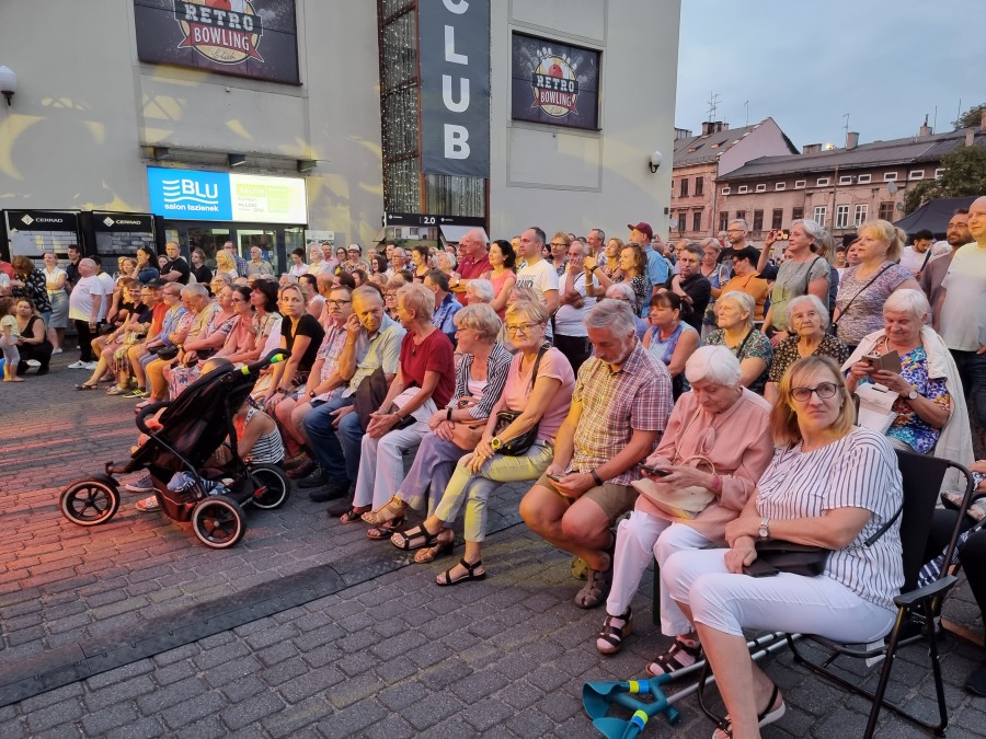 Koncert przed Grepielnią. Interweniowała straż pożarna - foto