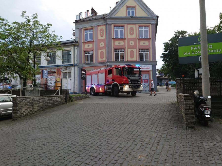 Koncert przed Grepielnią. Interweniowała straż pożarna - foto
