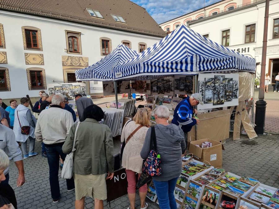 Ruszył długo wyczekiwany jarmark. Dziś i jutro pokazy i degustacje ZDJĘCIA