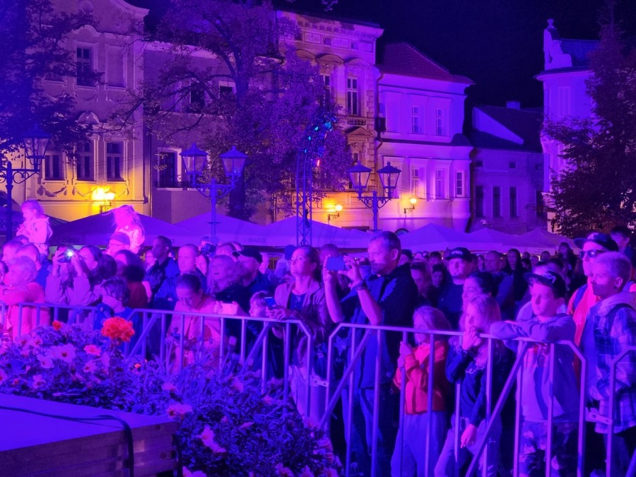 Zachwycająca góra kwiatów na Rynku. Bielsko-Biała tańczy w rytmie ska ZDJĘCIA